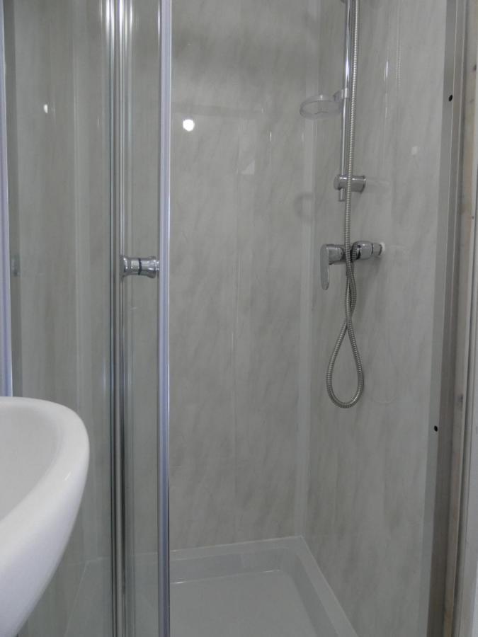 Bridge Street En Suite Rooms Merthyr Tydfil Eksteriør bilde